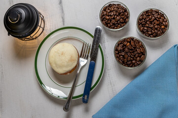 Cinnamon Bun and coffee beans