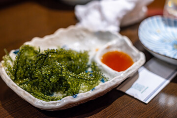 【#沖縄】皿に盛り付けられた海ぶどう