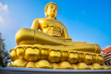 Statue of Buddha in Paknam Phasi Charoen in the streets of Bangkok - Thailand - 749815071