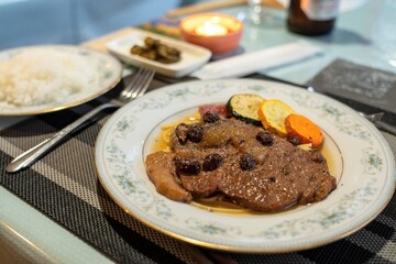 おいしいディナーステーキ