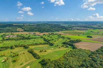 Fototapeta na wymiar Ausblick auf den Golfpark Donauörth östlich der Parkstadt