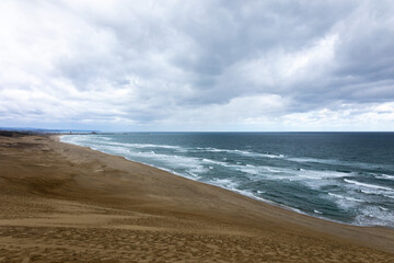 冬の日本海を望む