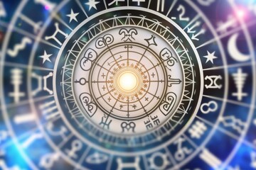 Obraz premium Circle of Zodiac Signs With Sun in Center