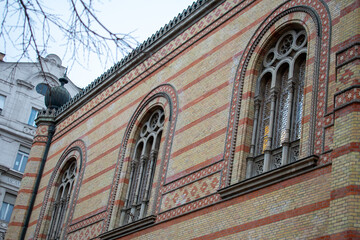 Obraz premium Dohány Street Synagogue also known as the Great Synagogue or Tabakgasse Synagogue, is a historical building on Dohány Street in Budapest, Hungary