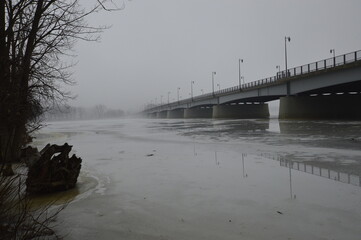 The bridge lost in the fog
