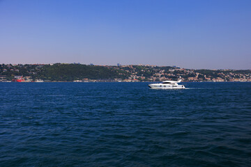 Obraz premium Cityscape View from the water to buildings in the city of Istanbul 