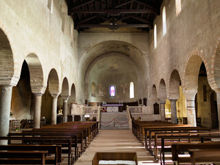 Fototapeta premium Medieval church of SS. Pietro e Paolo at Agliate, Brianza, Italy. interior