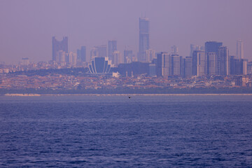 Naklejka premium Cityscape View from the water to buildings in the city of Istanbul 