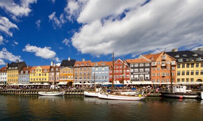 Fototapeta na wymiar Nyhavn area of Copenag During a sunny day, Denmark 