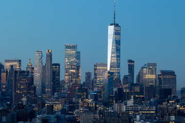 Fototapeta premium Lower Manhattan skyline at dusk