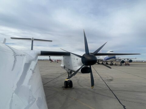 Q400 propeller