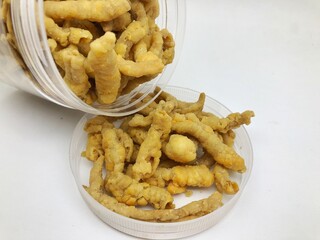 Crispy flour chicken intestine chips