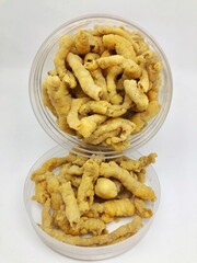 Crispy flour chicken intestine chips