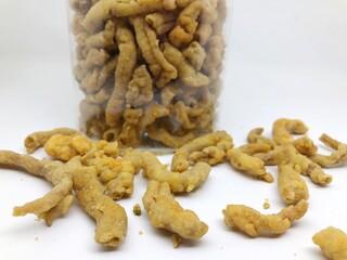 Crispy flour chicken intestine chips