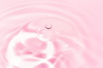 Foto op Canvas 水面に落ちる水滴. © kei907