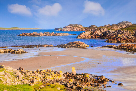 Fionnphort, the beach,  with Iona in the background. Fionnphort is the ferry terminal for Iona.  Mull, Scotland