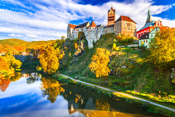 Loket, Czech Republic. Charming town and Ohre River landscape, Bohemia, autumn colors. - obrazy, fototapety, plakaty