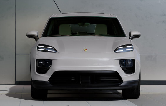 Porsche Macan &ndash; Best-Selling Porsche Goes Electric