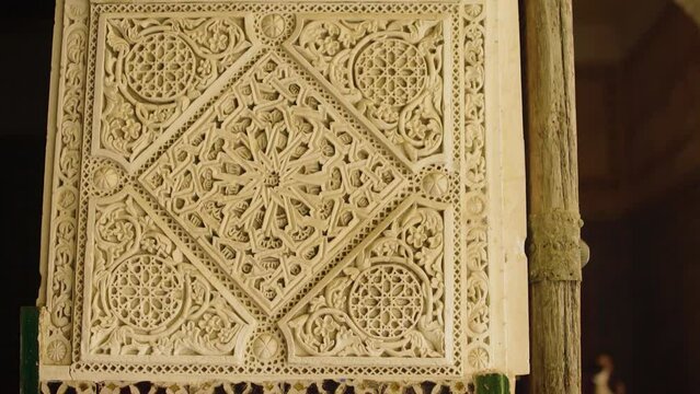 Decorate's wall in palace with islamic's patterns