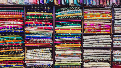 Muscat market, Omani souvenirs, Arabic plates and vases, Omani art