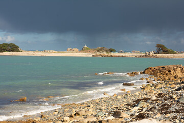 Fototapeta na wymiar Joli paysage de mer en hiver sur la côte bretonne - France
