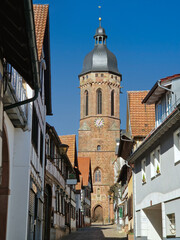Kirchturm der St. Georgskirche in Kandel, Rheinland-Pfalz - 750518814