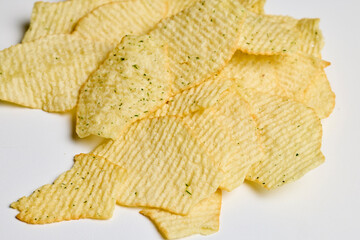 potato chips with sour cream and dill.