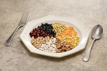By eating beans, Let's survive the world food crisis.