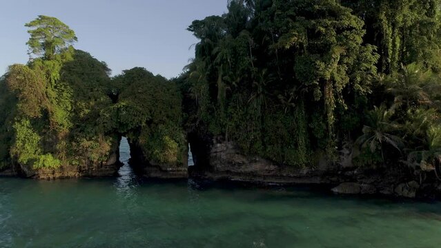 Bird Island (Isla Pajaro) Bocas del Toro, Panama, Central America - stock video
