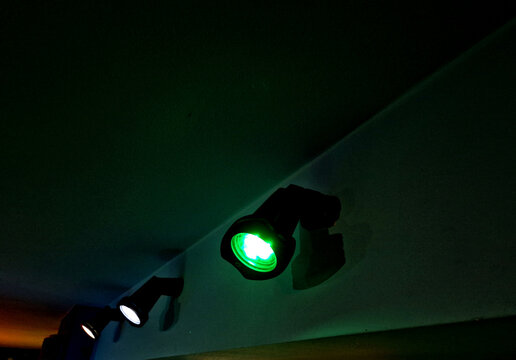 the ceiling of the corridor in the plasterboard soffit is equipped with light halogens illuminating the ramp on the stage or in the shop. the goods look better if there are strong lamps in the ceiling