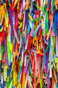 Fitas coloridas do Senhor do Bonfim em Salvador da Bahia - Na Igreja do Bonfim	