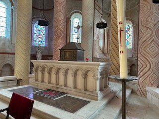 intérieur de l'église abbatial de Saint-Savin