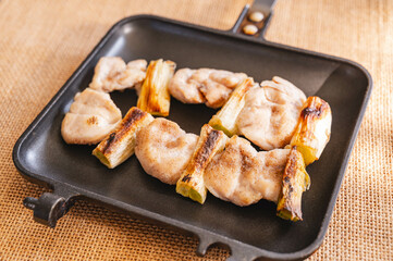 ホットサンドメーカーで焼く焼鳥