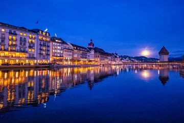 Papier Peint photo Ponte Vecchio City of Lucerne in Switzerland with famous Kapellbrücke