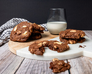 Chocolate cookies - obrazy, fototapety, plakaty