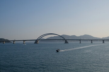 Obraz premium bridge over the sea