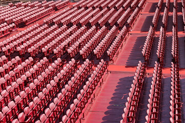 Obraz premium rows of red chairs in the arena di Verona