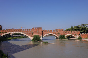 Naklejka premium ponte scaligero bridge in Verona, Italy