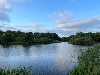 Obraz premium lake and clouds