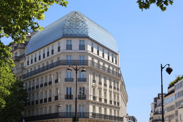 Fototapeta na wymiar real estate in wealthy neighborhood of Paris , 8th arrondissement