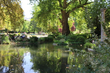 Monceau park , famous and buccolic french urban garden 