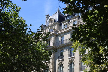 real estate in wealthy neighborhood of Paris , 8th arrondissement