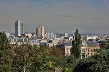 Fototapeta na wymiar Buttes-Chaumont park in Paris 19th arrondissement