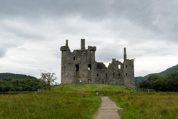 Fototapeta na wymiar A castle in ruins in the Scottish countryside. High quality photo