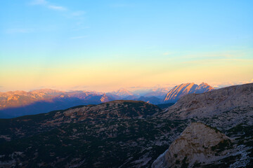 Fototapeta na wymiar Panoramic shot of a winter sunset in the Austrian Alps