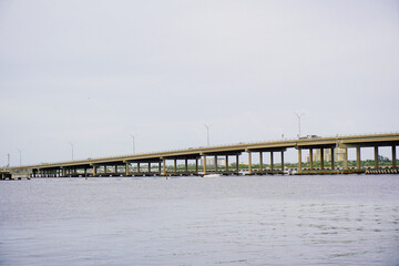 Obraz premium Bradenton, FL, USA - 03 02 2024: The landscape of Bradenton harbor and manatee river