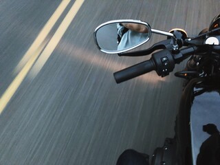 motorcycle goes vroom 