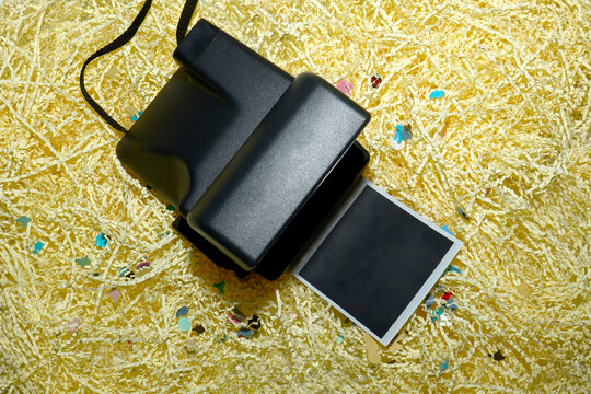 Polaroid camera and snapshot