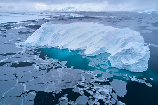 Arctic sea ice broken by extreme weather - strong warm winds fragment 