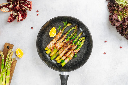 Frying pan with food